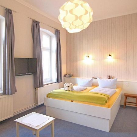 Hotel Kapitaenshaus-Lassen-Zimmer-Amistad Westerland Exterior foto